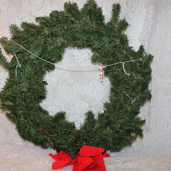 Christmas round wreath all artificial with some decorations included 23x21 - Picture 4 of 4
